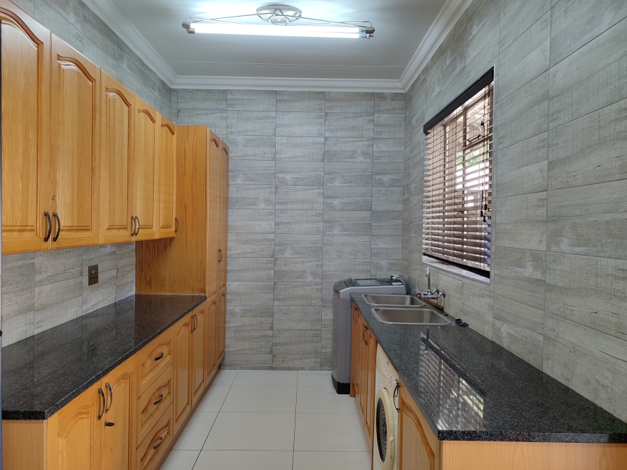 5 Bedroom Property for Sale in Stilfontein North West